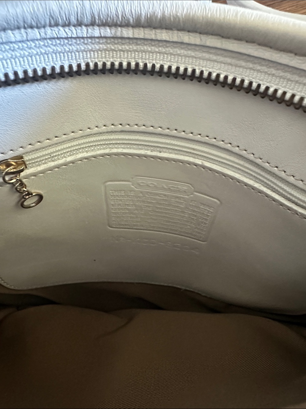 Vintage Coach Court White Smooth Leather Crossbody Shoulder Bag #9204 - Picture 7 of 9